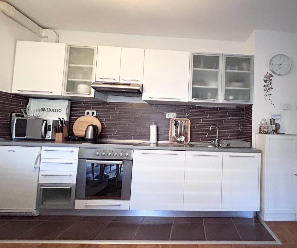 Apartment Sweet Dreams-Close To Zoo,Dinamo Stadium And The City Center Zagreb Ngoại thất bức ảnh